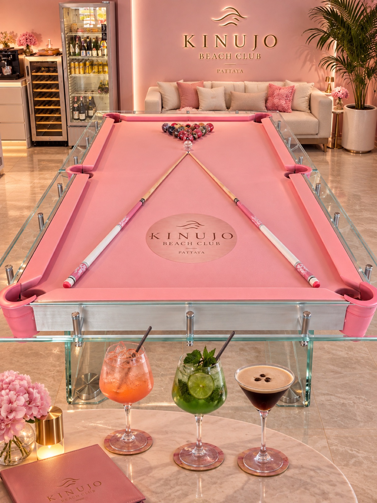 KINUJO lounge and billiards